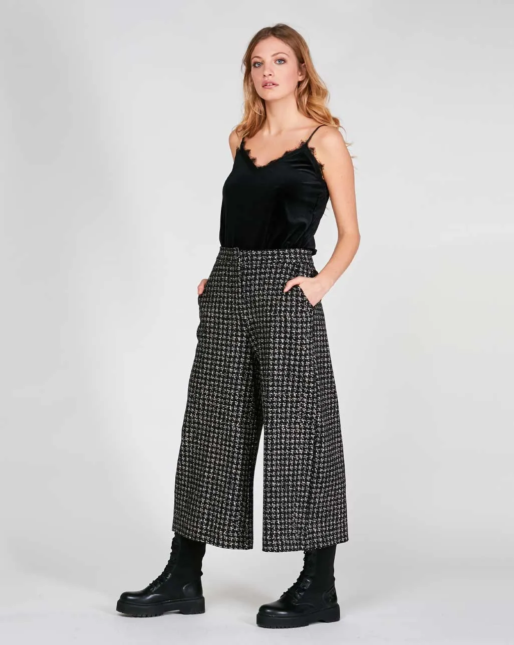 Houndstooth Pleated Wide Leg Trousers